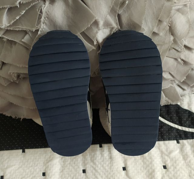 Vendo scarpe da ginnastica per ragazzi