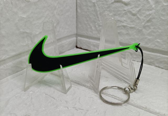Llavero logo Nike verde fluorescente