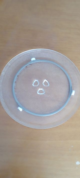 Plato microondas, en perfecto estado