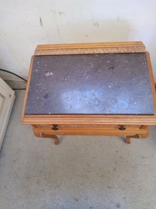 Mueble con espejo más 2 mesitas de noche + cama