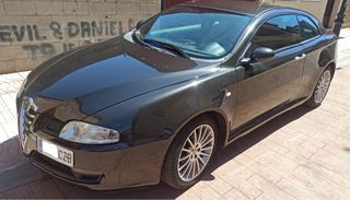 Alfa Romeo GT 2004