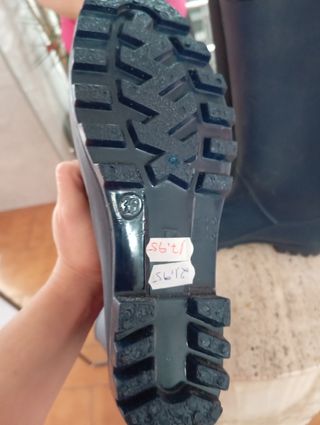 Bota agua 36 a estrenar
