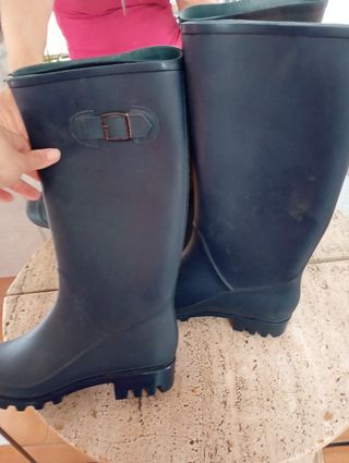 Bota agua 36 a estrenar