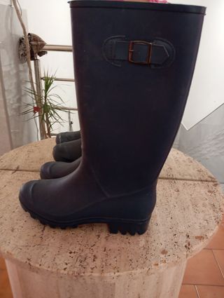 Bota agua 36 a estrenar