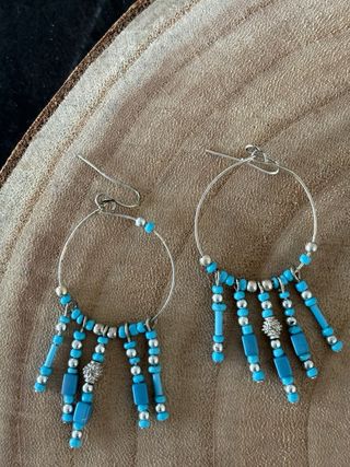 Pendientes largos plateados