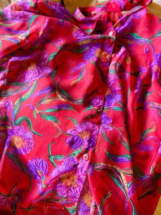 Blusa semitransparente. Talla 42