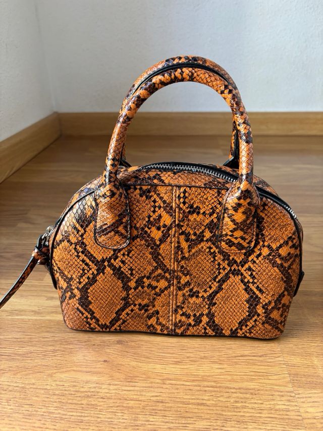 Bolso Stradivarius