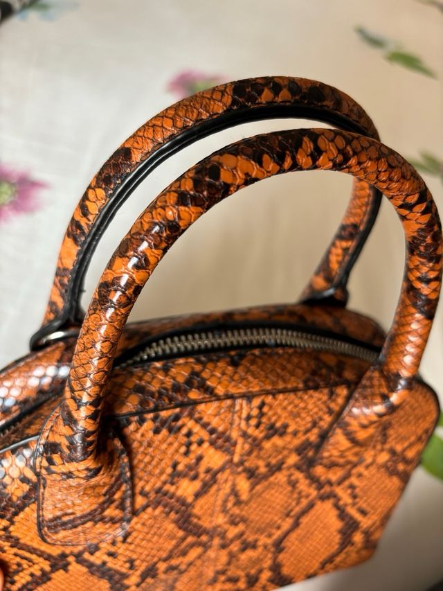 Bolso Stradivarius