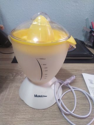 Exprimidor eléctrico