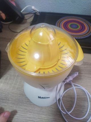 Exprimidor eléctrico