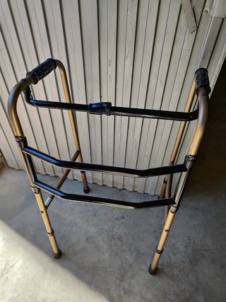 Andador plegable
