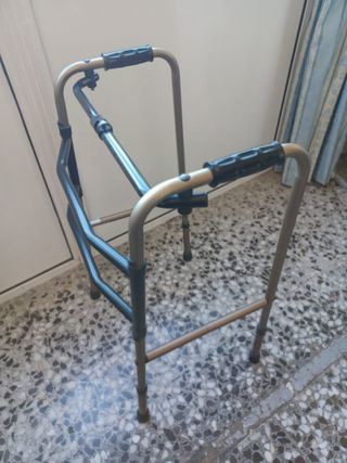 Andador plegable