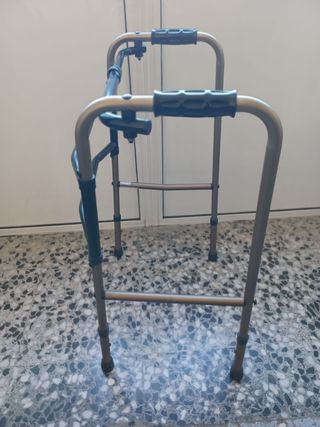 Andador plegable