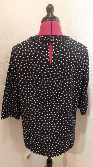 Blusa lunares