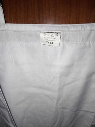 Peto blanco unixes con goma a los lados