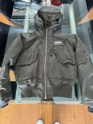Chaqueta Alpha Industries Verde oscura militar