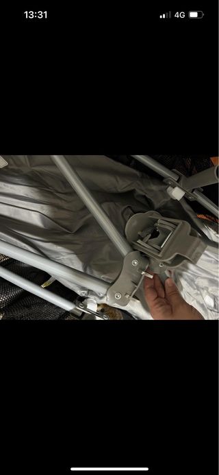 Cuna viaje (necesita reparacion en una pieza)