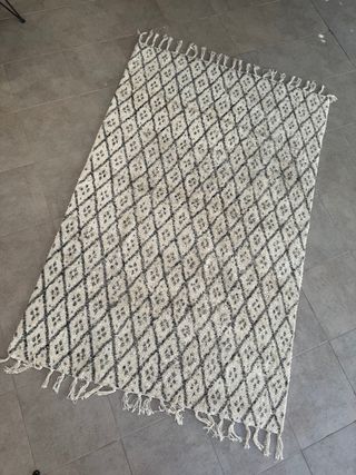 Alfombra seminueva rizo de black velvet 120x180