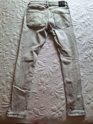 Pantalón vaquero chico