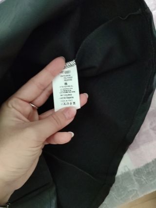 Falda / minifalda cuero negro talla S