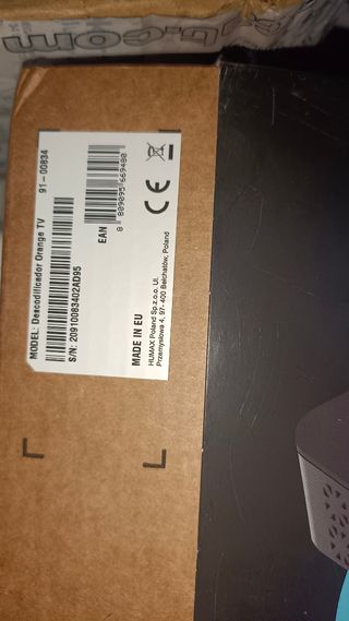 Routers y decodificador TV Orange con mando