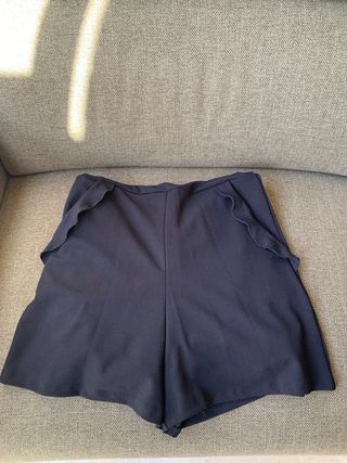 Mono corto negro de Zara de fiesta
