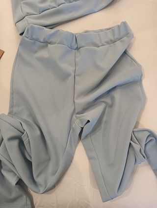 Chándal sin estrenar chica talla 40