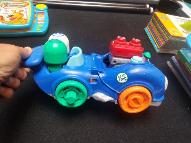 Coche infantil de mecánica 