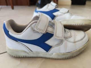 Scarpe Diadora numero 33 