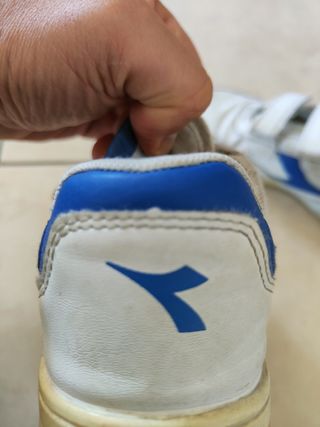 Scarpe Diadora numero 33 