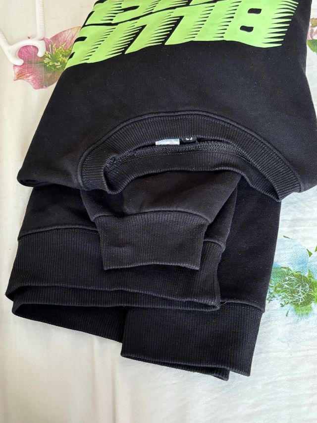 Sudadera Billie Eilish