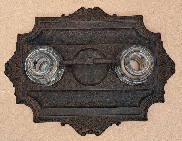 ANTIGUA ESCRIBANÍA DE HIERRO FUNDIDO SIGLO XIX