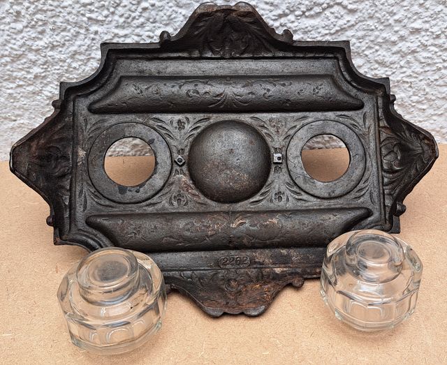 ANTIGUA ESCRIBANÍA DE HIERRO FUNDIDO SIGLO XIX