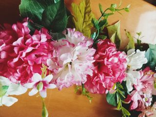 Ghirlanda a cerchietto fiori in tessuto 45cm