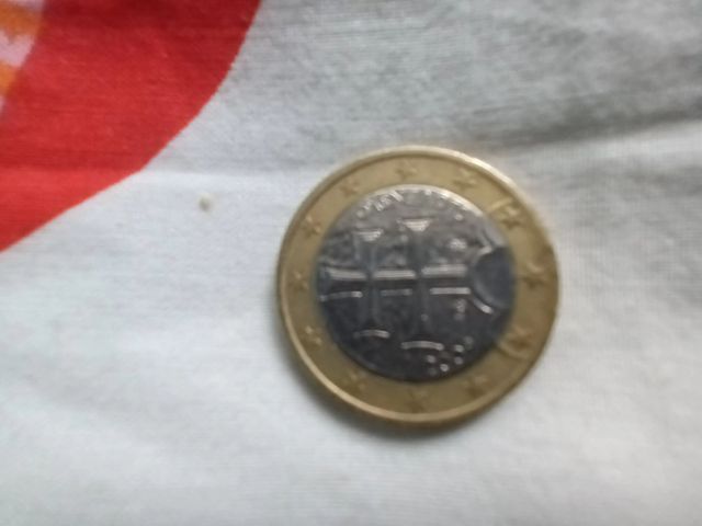 Moneda 1 euro, las 2 cruces