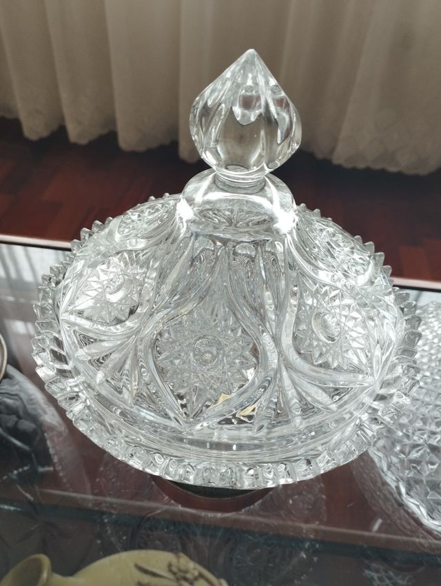 Bombonera cristal tallado