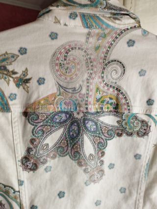 Conjunto vaquero estampado paisley Desigual