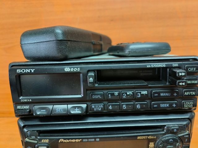 Auto radio cassette