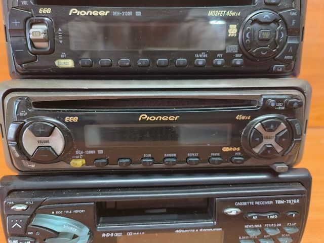 Auto radio cassette