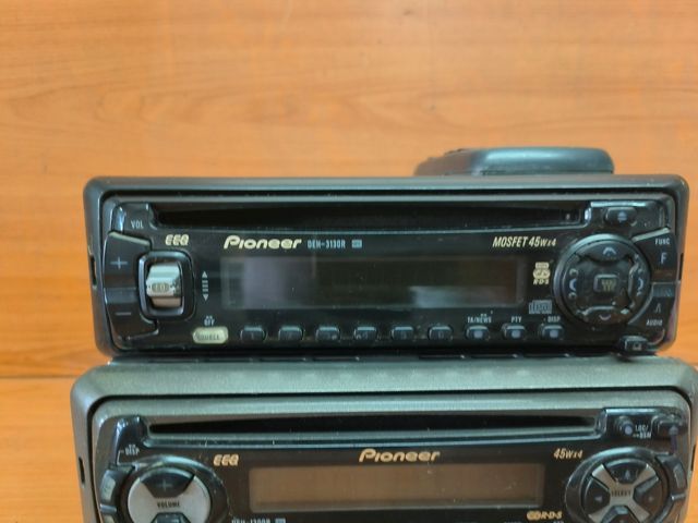 Auto radio cassette