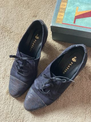 Zapatos de piel azul marino con tacon