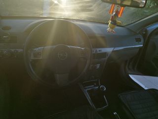 Opel Astra 2004