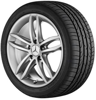 Una llanta 7,5J x 17 H2 ET Mercedes W204