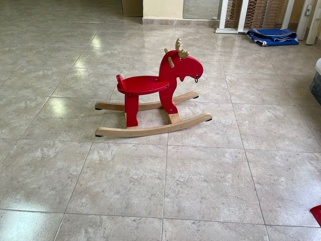 Caballito madera ikea 