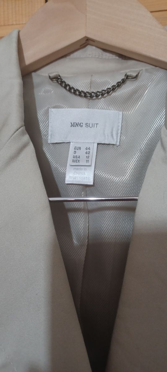 Blazer beige de Mango