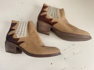 Zapatos botín de piel western