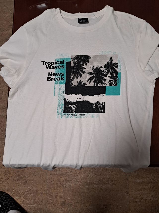 CAMISETA BLANCA TROPICAL