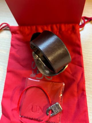 Pulsera Cuero UNO de 50 Nueva