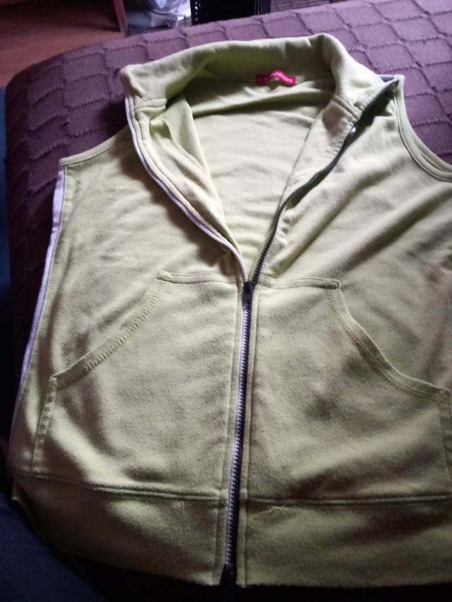 Chaleco verde pistacho