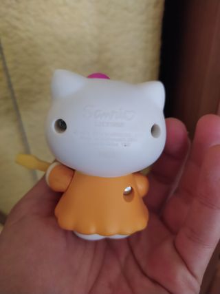 Juguete hello Kitty con guitarra y movimiento